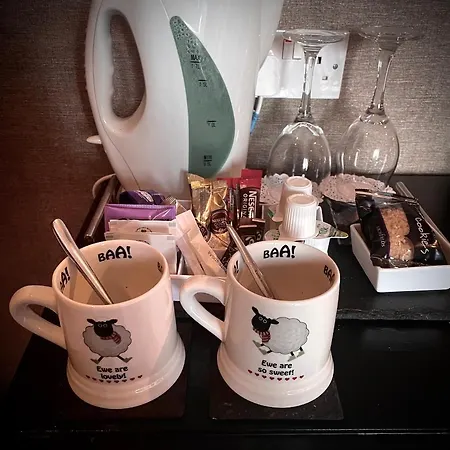 Pensjonat Glenville House - Adults Only - Incl Free Off-site Health Club With Swimming Pool, Hot Tub, Sauna & Steam