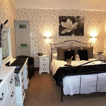 Glenville House - Adults Only - Incl Free Off-site Health Club With Swimming Pool, Hot Tub, Sauna & Steam 4*