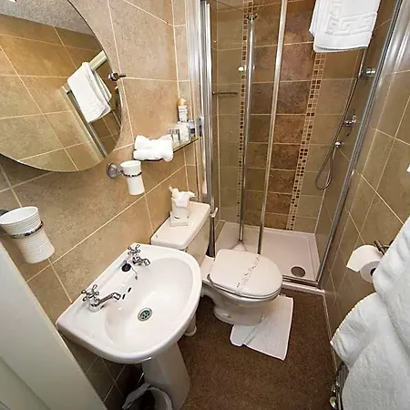 Pensjonat Glenville House - Adults Only - Incl Free Off-site Health Club With Swimming Pool, Hot Tub, Sauna & Steam