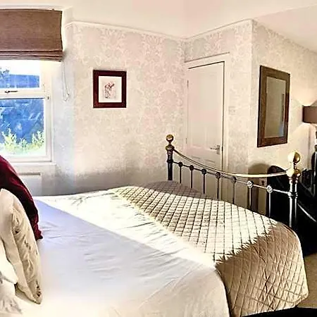 Pensjonat Glenville House - Adults Only - Incl Free Off-site Health Club With Swimming Pool, Hot Tub, Sauna & Steam
