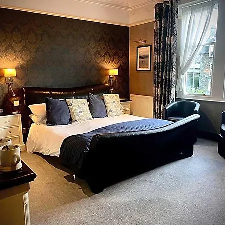 Pensjonat Glenville House - Adults Only - Incl Free Off-site Health Club With Swimming Pool, Hot Tub, Sauna & Steam 4*