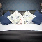 Penzion Glenville House - Adults Only - Incl Free Off-site Health Club With Swimming Pool, Hot Tub, Sauna & Steam