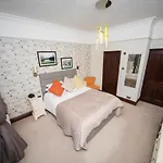 Glenville House - Adults Only - Incl Free Off-site Health Club With Swimming Pool, Hot Tub, Sauna & Steam Penzion 4*