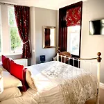 Penzion Glenville House - Adults Only - Incl Free Off-site Health Club With Swimming Pool, Hot Tub, Sauna & Steam