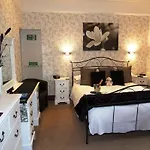Glenville House - Adults Only - Incl Free Off-site Health Club With Swimming Pool, Hot Tub, Sauna & Steam 4*