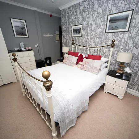 Guest house Glenville House: Adults-only Retreat With Health Club Access Bowness-on-Windermere