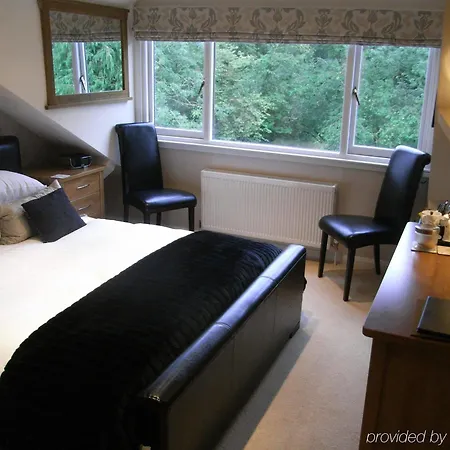 Glenville House: Adults-only Retreat With Health Club Access
