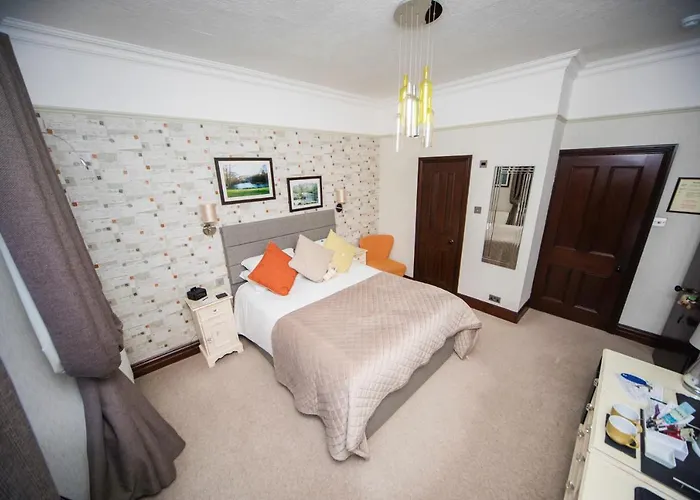 Glenville House - Adults Only - Incl Free Off-site Health Club With Swimming Pool, Hot Tub, Sauna & Steam بيت ضيافة 4*