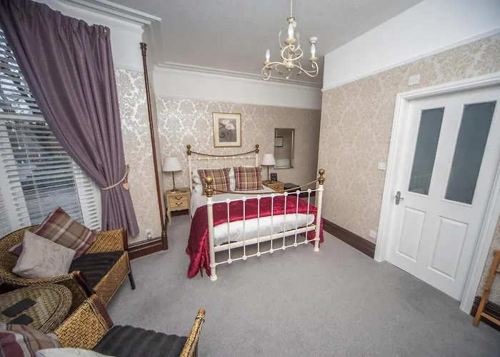 بيت ضيافة Glenville House - Adults Only - Incl Free Off-site Health Club With Swimming Pool, Hot Tub, Sauna & Steam باونيس أون وينديرمير