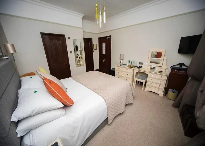 بيت ضيافة Glenville House - Adults Only - Incl Free Off-site Health Club With Swimming Pool, Hot Tub, Sauna & Steam باونيس أون وينديرمير