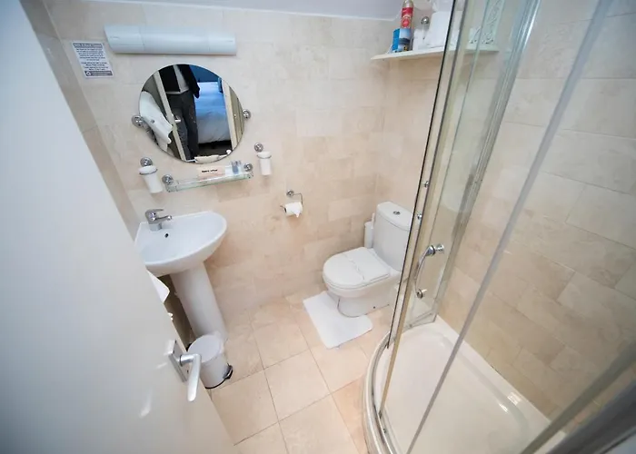 بيت ضيافة Glenville House - Adults Only - Incl Free Off-site Health Club With Swimming Pool, Hot Tub, Sauna & Steam