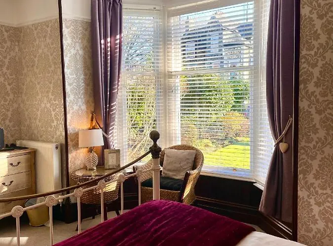 Glenville House - Adults Only - Incl Free Off-site Health Club With Swimming Pool, Hot Tub, Sauna & Steam 4*