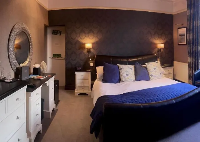 Glenville House - Adults Only - Incl Free Off-site Health Club With Swimming Pool, Hot Tub, Sauna & Steam بيت ضيافة باونيس أون وينديرمير