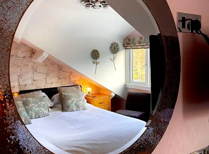 Glenville House - Adults Only - Incl Free Off-site Health Club With Swimming Pool, Hot Tub, Sauna & Steam بيت ضيافة