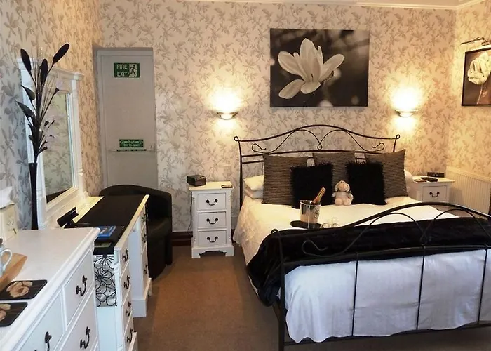 Glenville House - Adults Only - Incl Free Off-site Health Club With Swimming Pool, Hot Tub, Sauna & Steam 4*