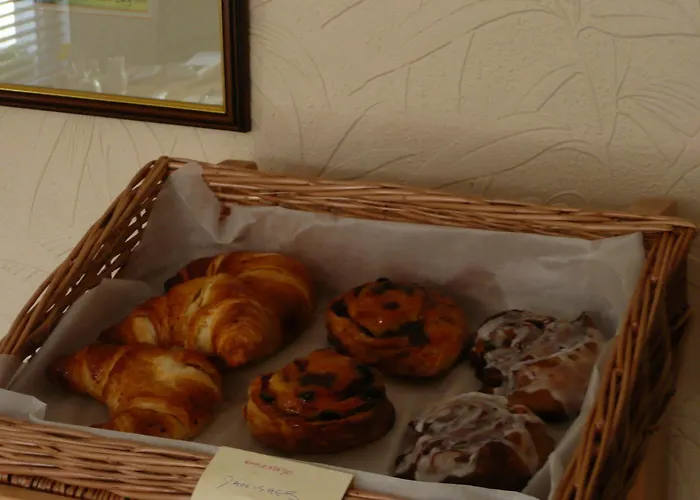 بيت ضيافة Glenville House - Adults Only - Incl Free Off-site Health Club With Swimming Pool, Hot Tub, Sauna & Steam باونيس أون وينديرمير