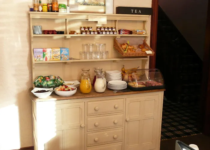 Glenville House - Adults Only - Incl Free Off-site Health Club With Swimming Pool, Hot Tub, Sauna & Steam