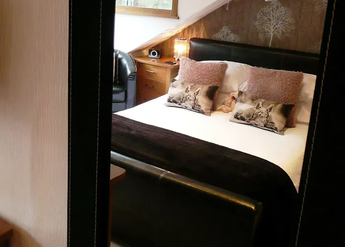 Glenville House - Adults Only - Incl Free Off-site Health Club With Swimming Pool, Hot Tub, Sauna & Steam بيت ضيافة 4*